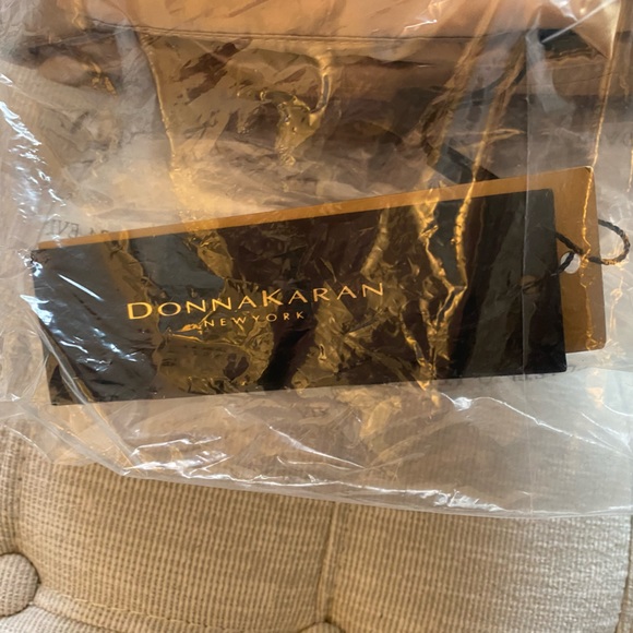 Donna Karan Gold Puffer Jacket - Picture 6 of 7